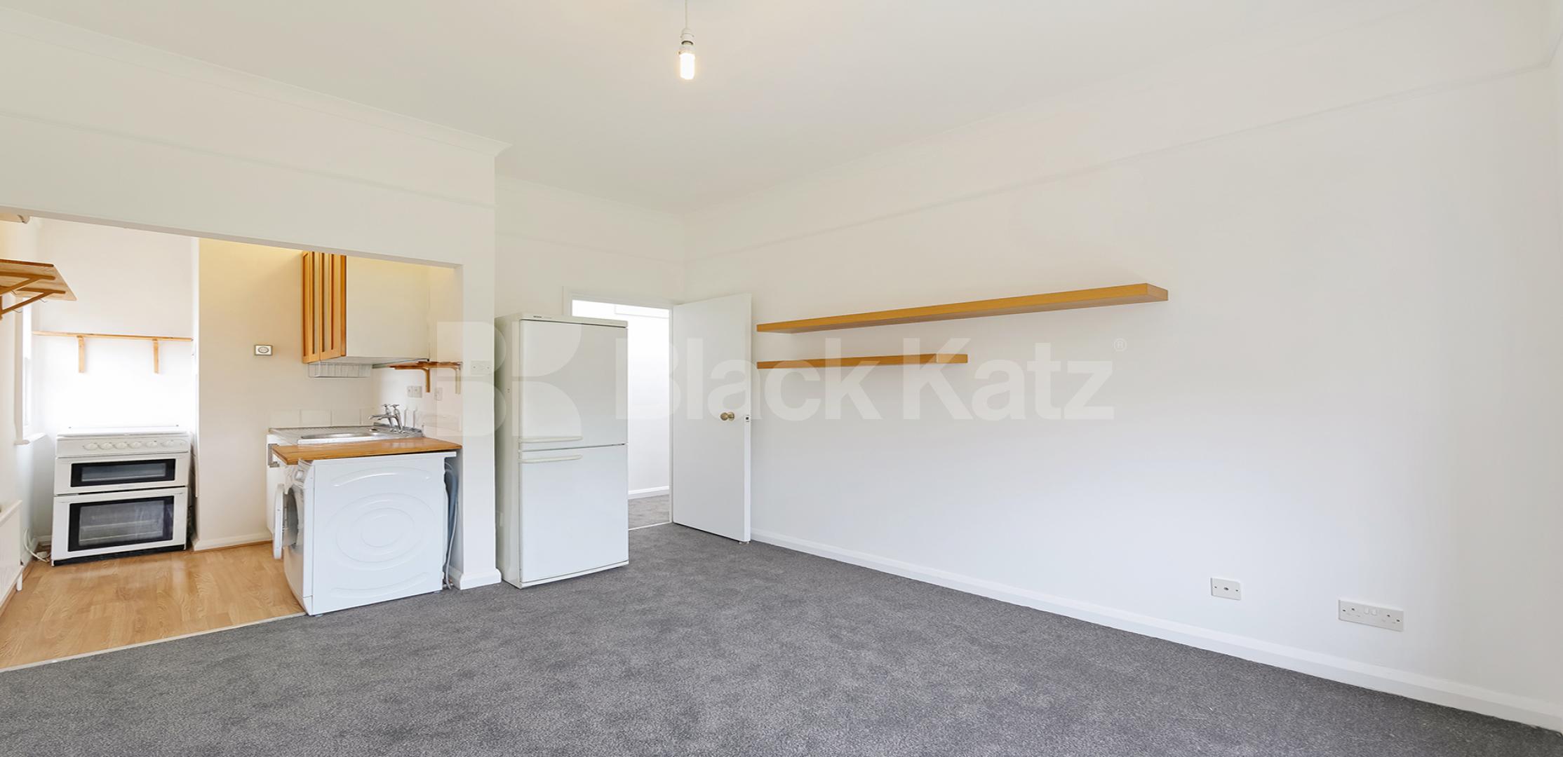 			LET, 1 Bedroom, 1 bath, 1 reception Apartment			 Offerton Road, Clapham Old Town